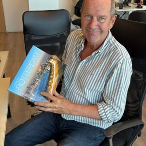 Fotoboek van Paul Martens, met handtekening