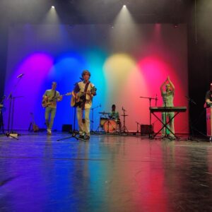 Een swingend privé concert door Stichting Groev